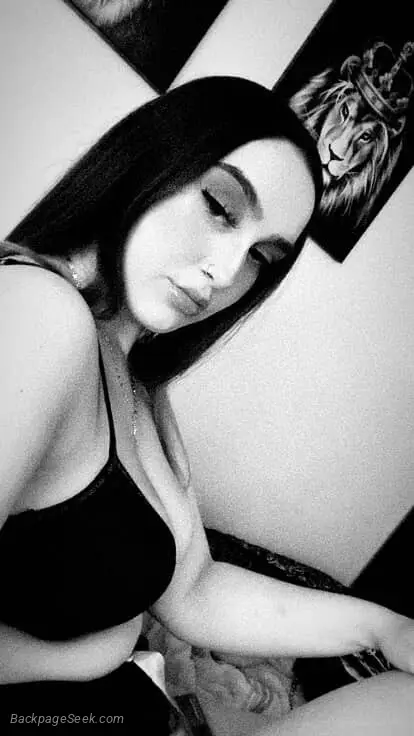 Ur local snowbunny in San Diego – Women Seeking Men photo 4