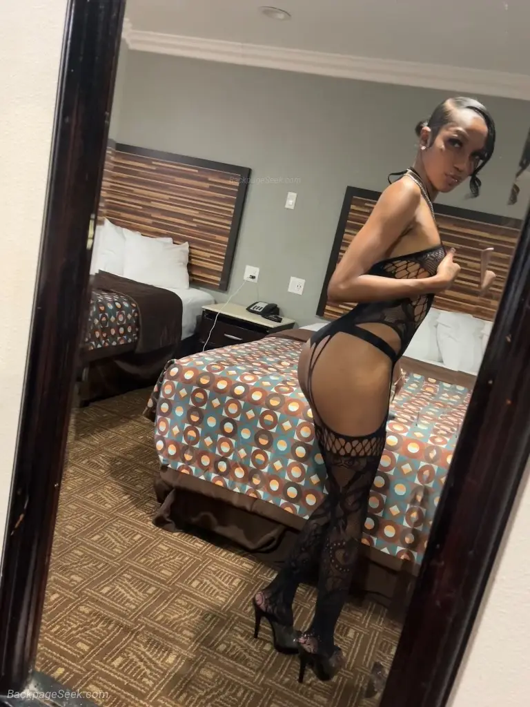 CUM SQUIRT WITH ME!