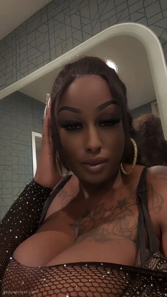 Bigg Booty H CUP Hottie VISITING TOWN OUTCALL Special in San Diego – Women Seeking Men photo 5