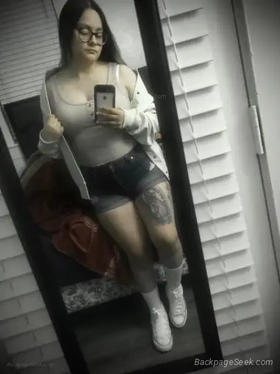 TIGHT BILLINGUAL LATINA AVAILABLE 24/7 OUTCALLS AND CAR DATES ONLY