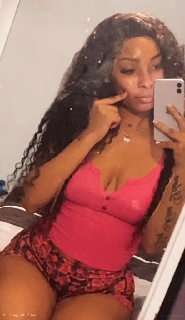New In Town XoXoLuvrGurl