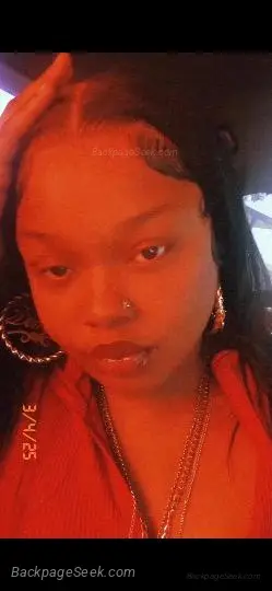 HOSTING N BURBANK THICK EBONY SUPER CREAMER & SQUIRTER SWEET LOUISIANA