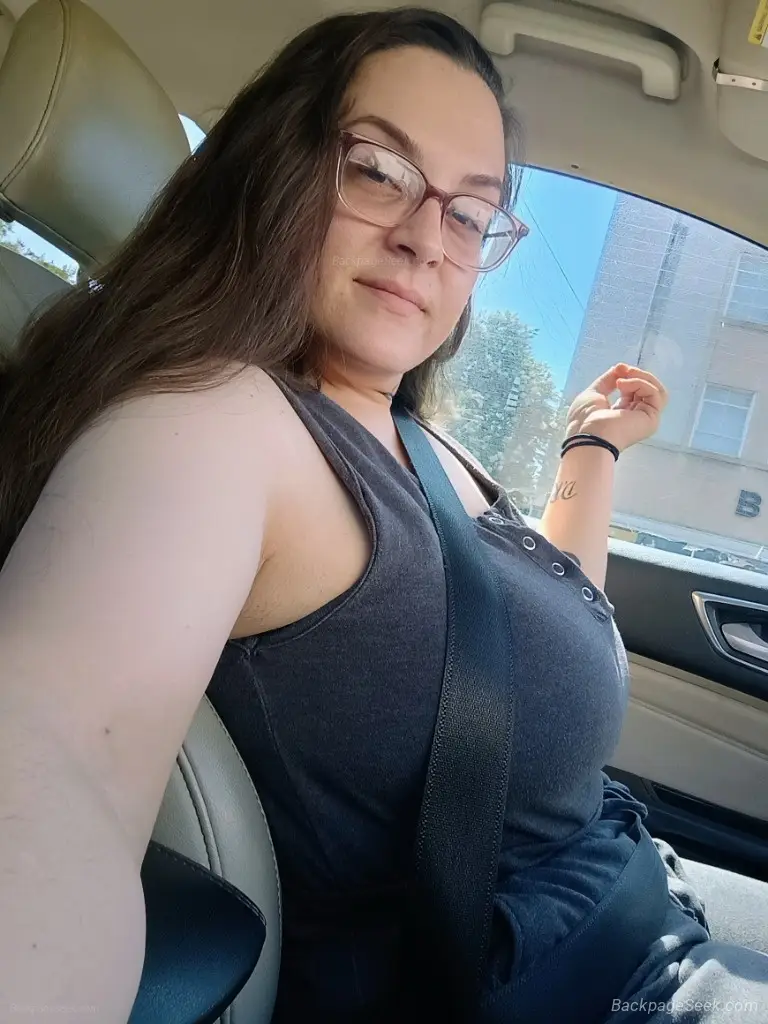 5 ft slim thick looking for something new available baby in San Fernando Valley – Women Seeking Men photo 4