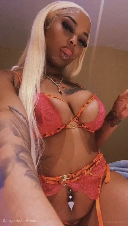 BIG BOOTY EXOTIC AND SUPER WET TIGHT PUSSY