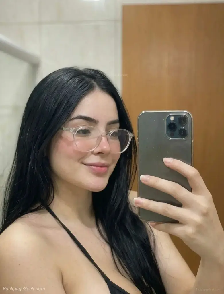 Sexy Latina in San Fernando Valley – Women Seeking Men photo 3