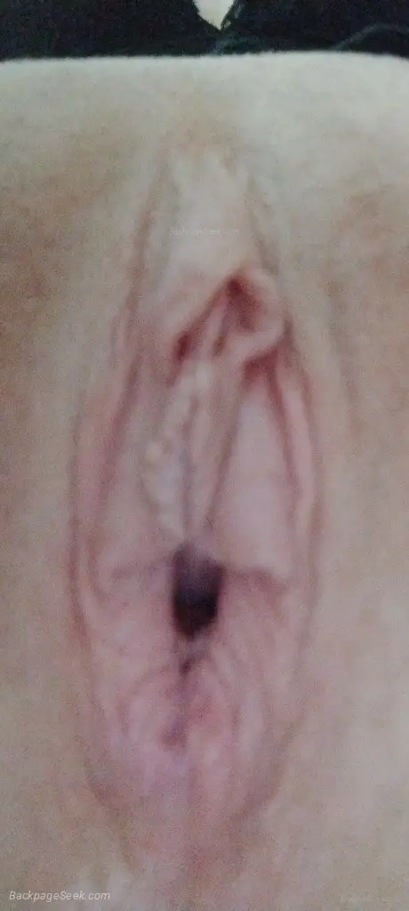 Hi my names SnowwhiteWant to come play in the Snow in San Fernando Valley – Women Seeking Men photo 2
