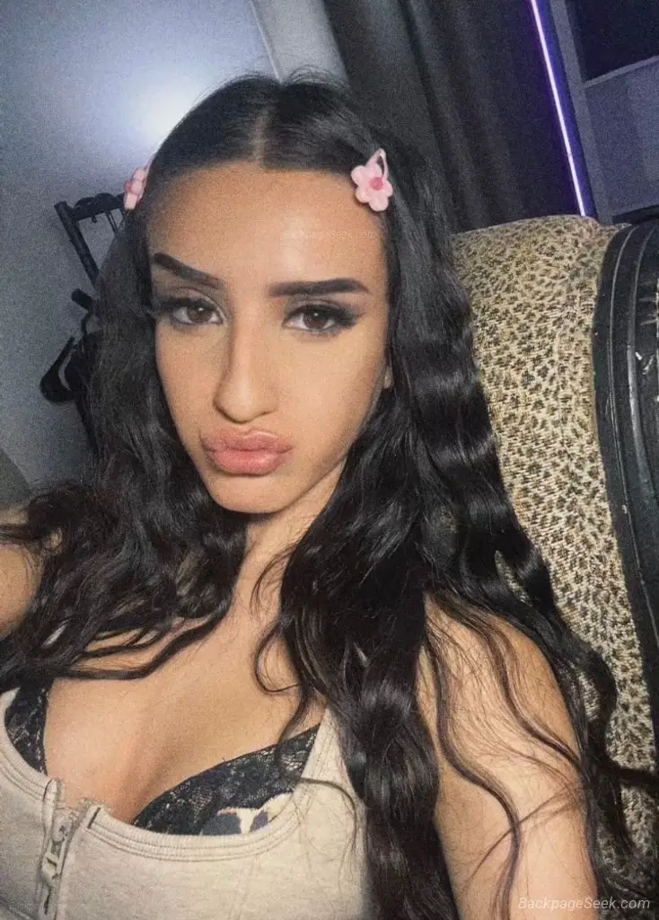 Sexy Petite Latina