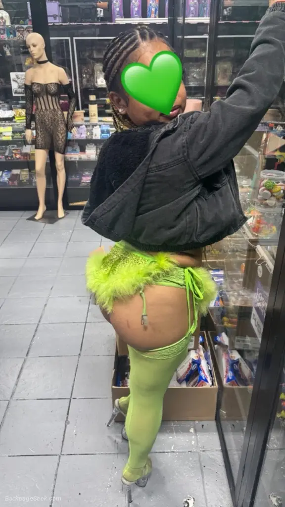 Hola papi ablo espaol Hey baby im the fantasy you never thou... in San Fernando Valley – Women Seeking Men photo 3
