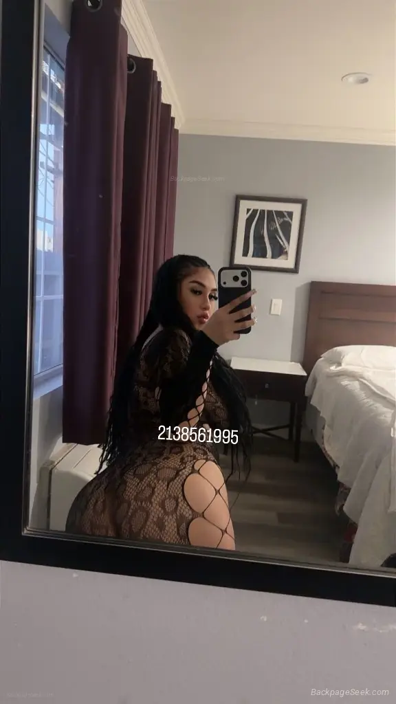 Sexy tight latina mama in town cum see me incall specials in San Fernando Valley – Women Seeking Men photo 2