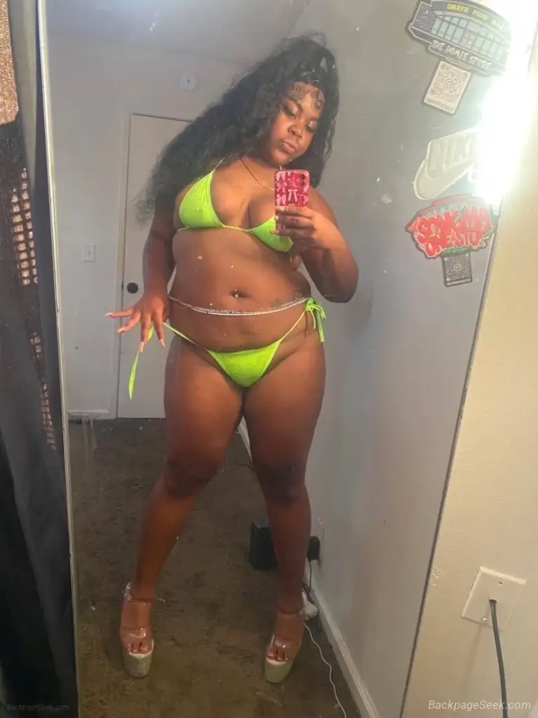 SEE ME WHILE IN TOWN INCALLS AND OUTCALLS AVAILABLE 24/7
