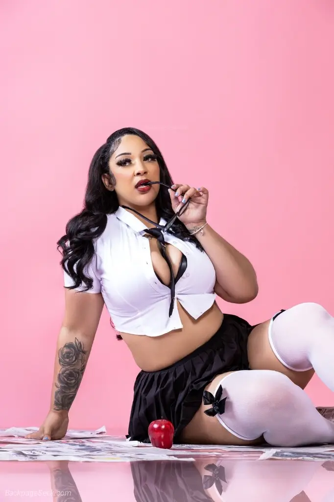 hey let sexy mommy empty u out