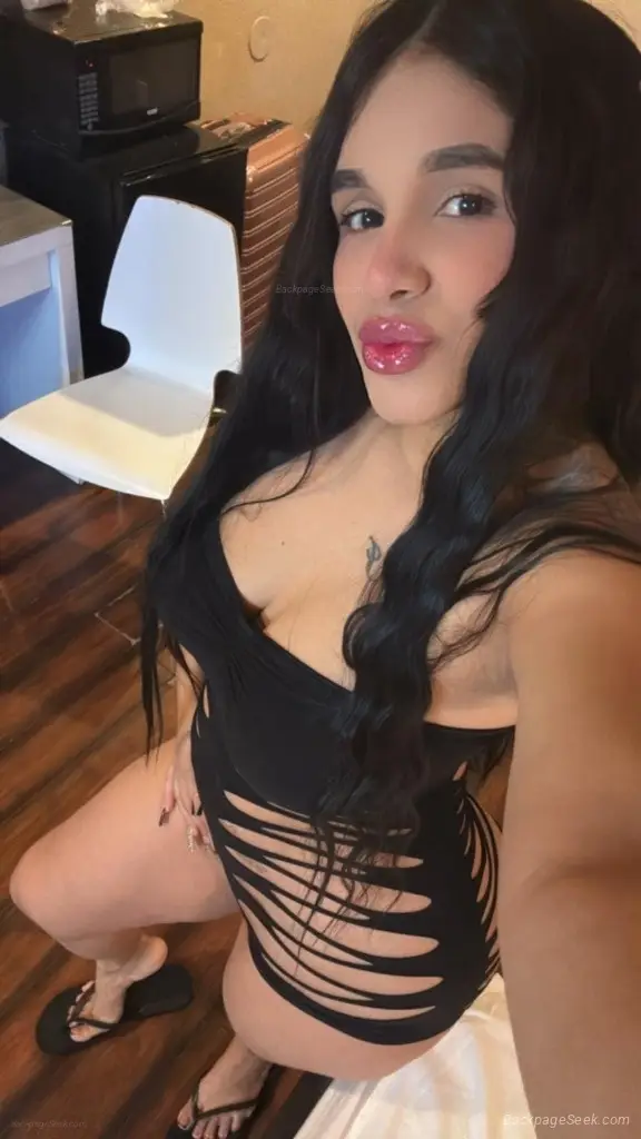 VEN AMOR ESTOY DISPONIBLE CHICA NUEVA POR TU CIUDAD LISTA PARA SACARTE