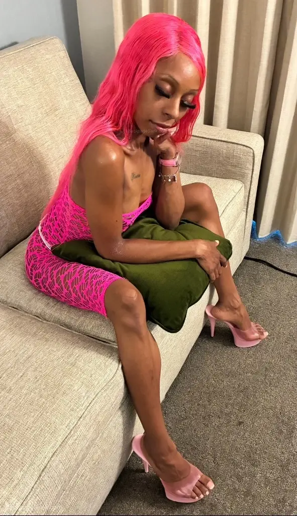 Sexy Petite Treat Baby Lets have a Private X Rated Party Ton... in San Francisco – Women Seeking Men photo 2