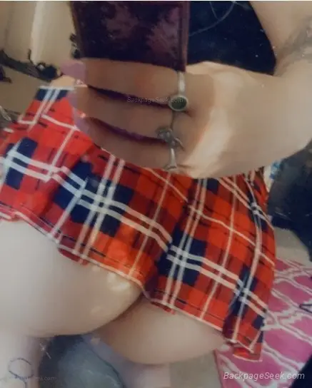 hot playful fun girl available