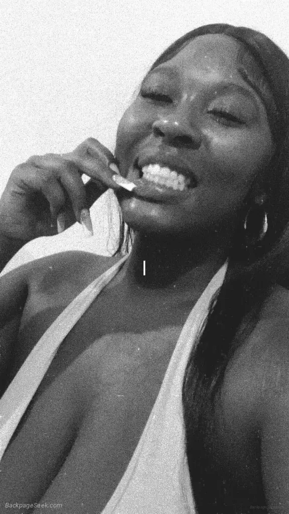 GODDESS Mayaa THICK EXOTIC CHOCOLATE DOMINICANA Fetish Friendly !