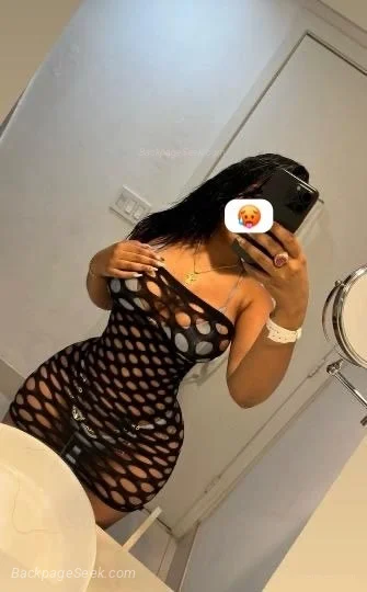 SEXY GIRL TO PLEASE YOU IN YUS DESIRES ORAL SEX 69 ANAL I RECEIVE CASH AND