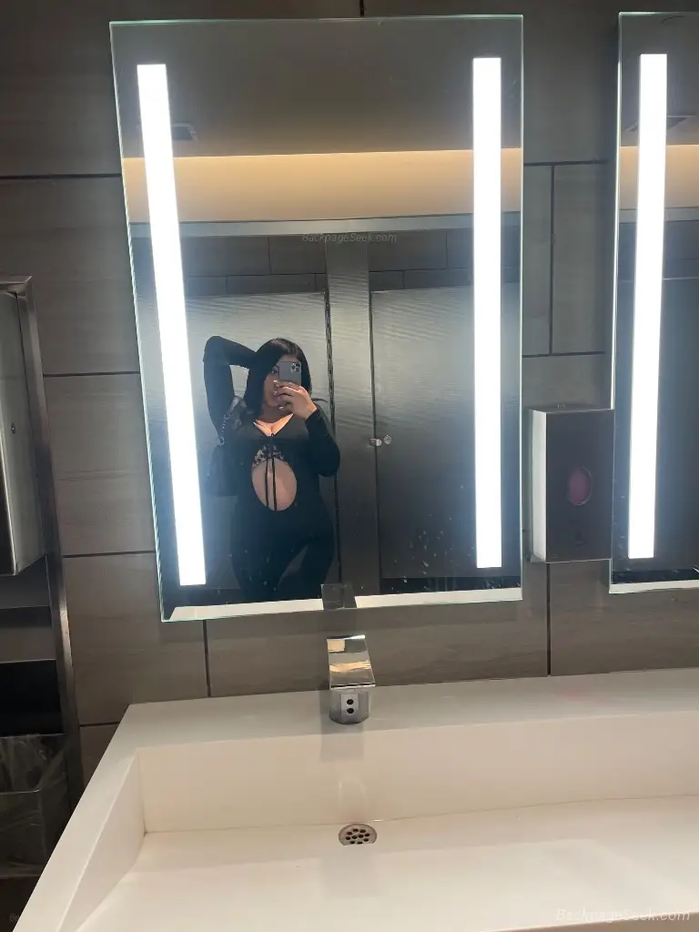 Short Latina Milf in San Jose – Women Seeking Men photo 5