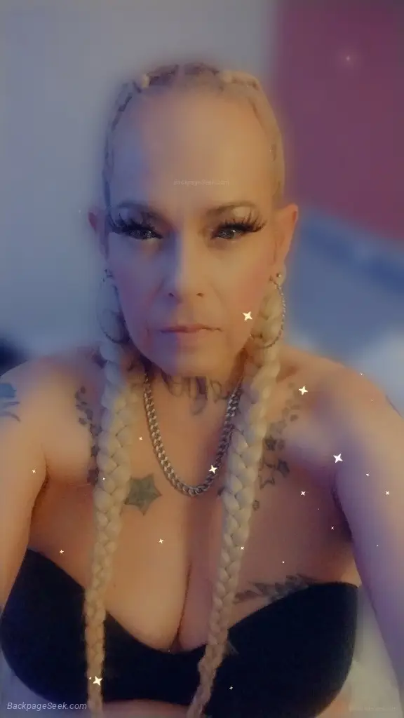 SEXY BIG BOOTY LATINA MILF CUM LICK MY KITTY
