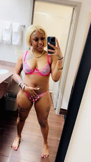 YOUNG SEXYY and FUN availiable for INCALLS OUTCALLS let me M... in Savannah – Women Seeking Men photo 2