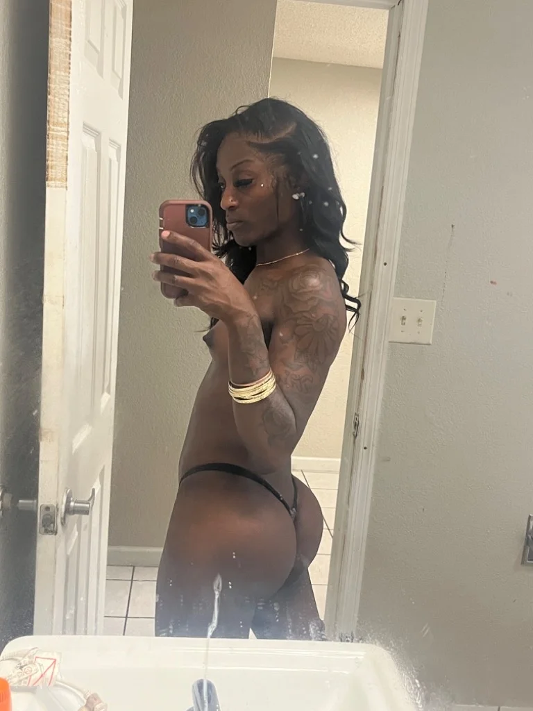 Sanai in Savannah – Women Seeking Men photo 6