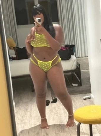 Curvy n confident in Savannah – Women Seeking Men photo 5