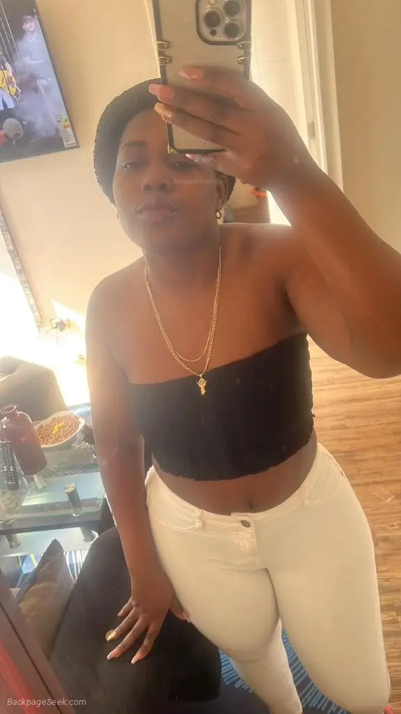 Latina girl available 24 seven