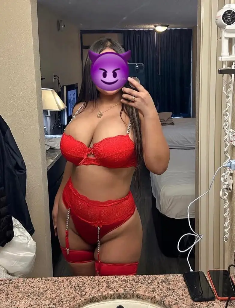 sweet like suga taste like candy in Savannah – Women Seeking Men photo 2