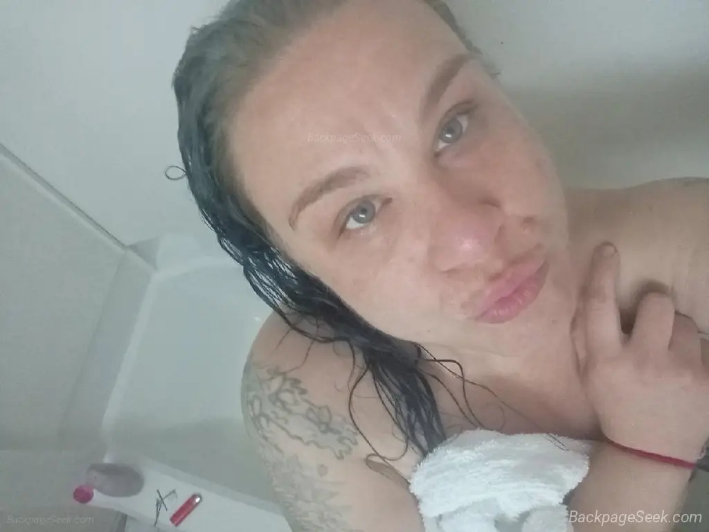 Freaky Snowbunny looking to have some fun in Savannah – Women Seeking Men photo 2