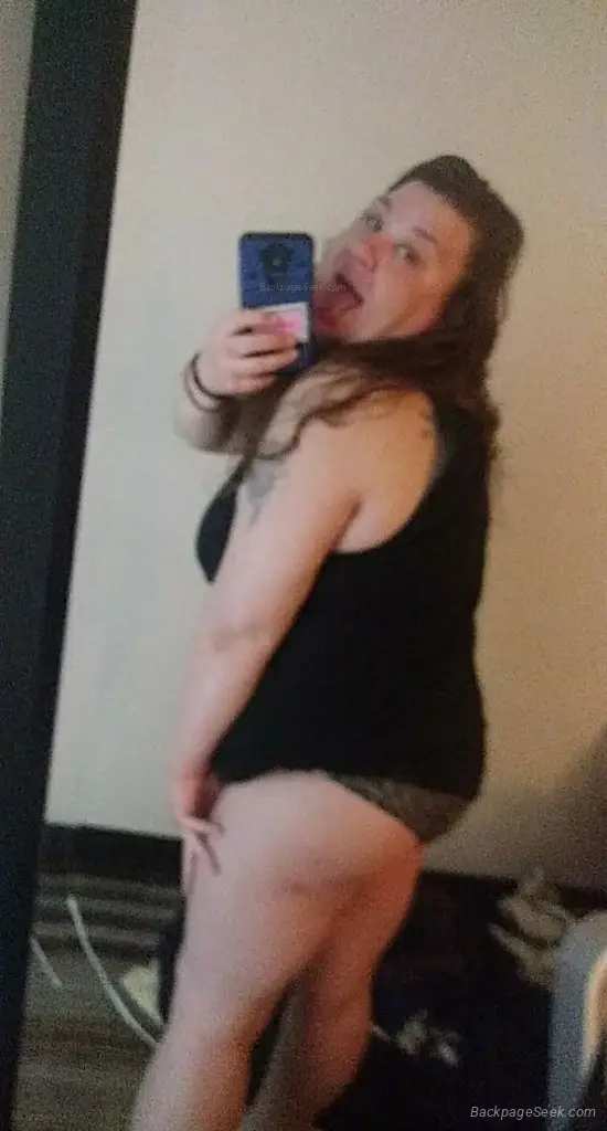Freaky Snowbunny looking to have some fun in Savannah – Women Seeking Men photo 3
