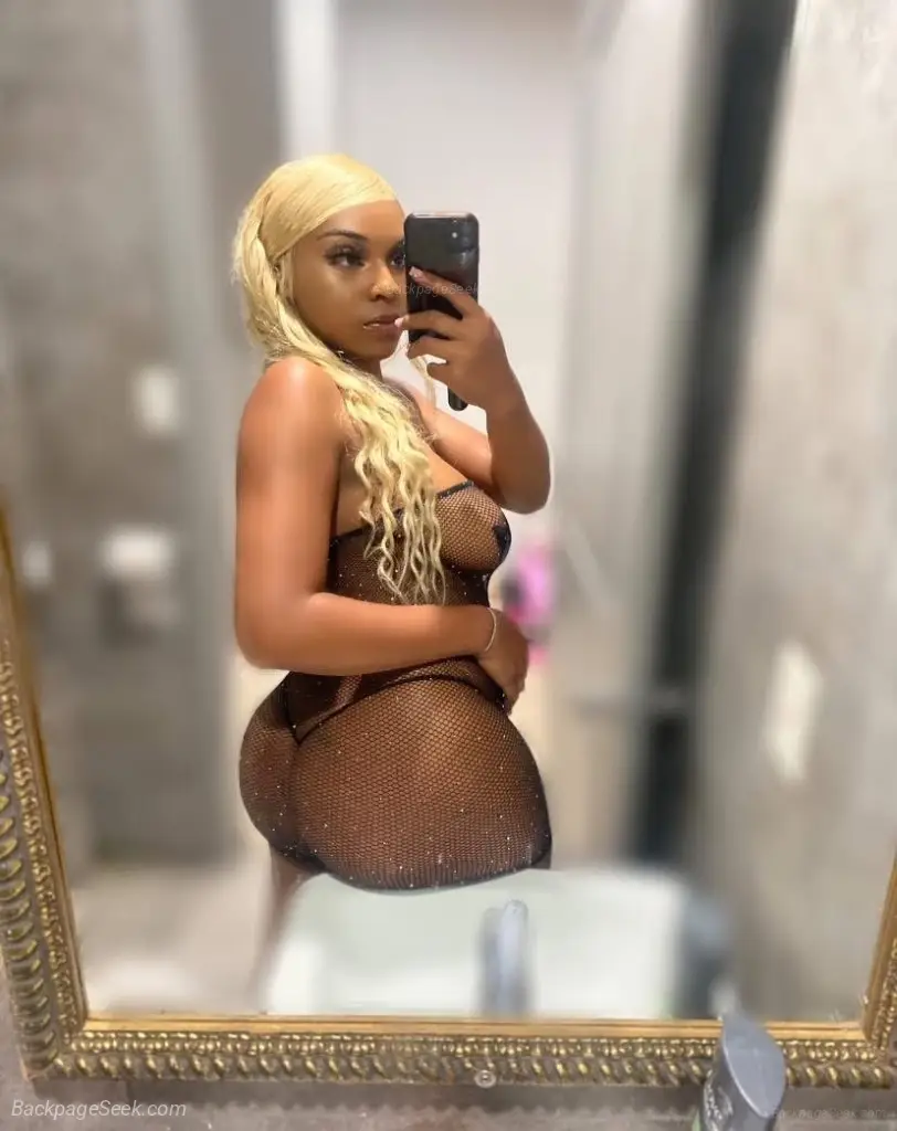 new in town let s play rainy nights on my favorite one night in Savannah – Women Seeking Men photo 3