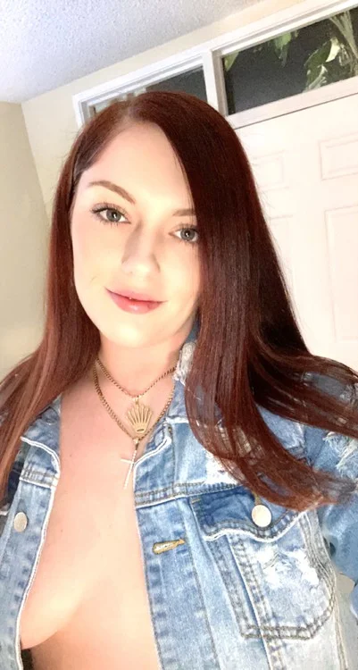Blue eyed Redhead in Seattle – Women Seeking Men photo 4