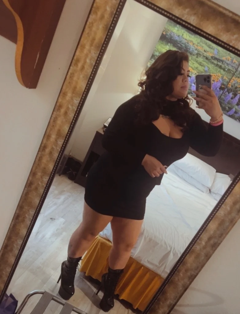 Busty Latina in Seattle – Women Seeking Men photo 3