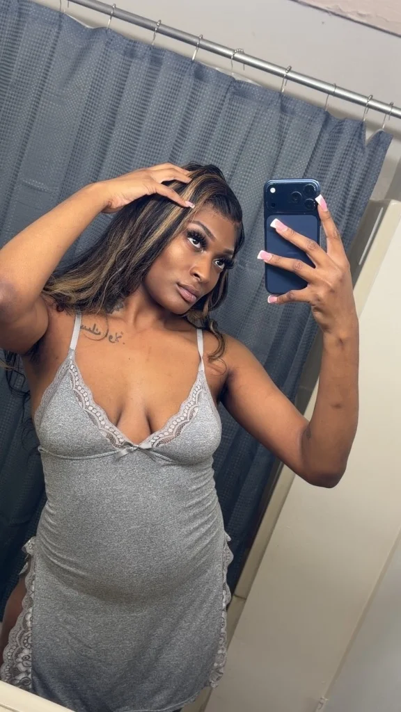 incallsss Let me make your dick hard not your life Pretty Slim
