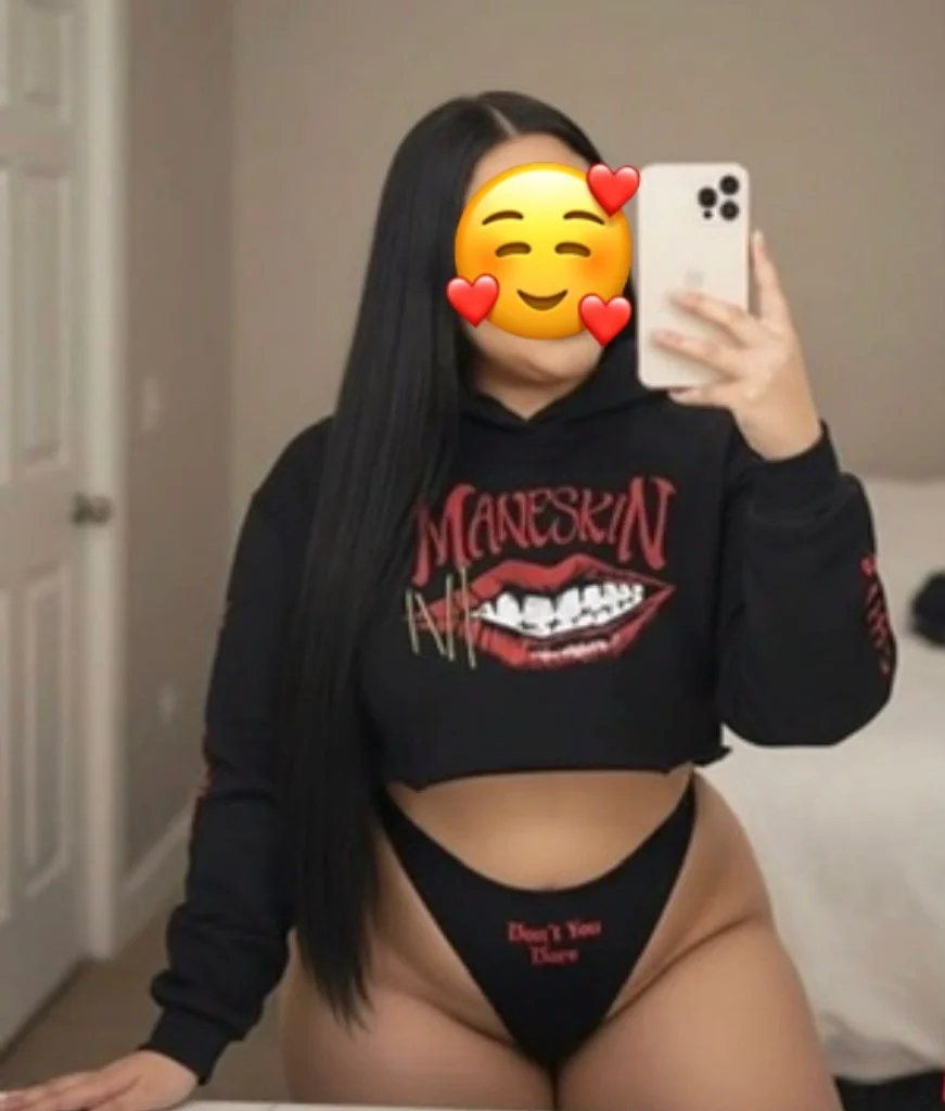 Hello love I'm a young and daring Latina Available for INCALL NOW
