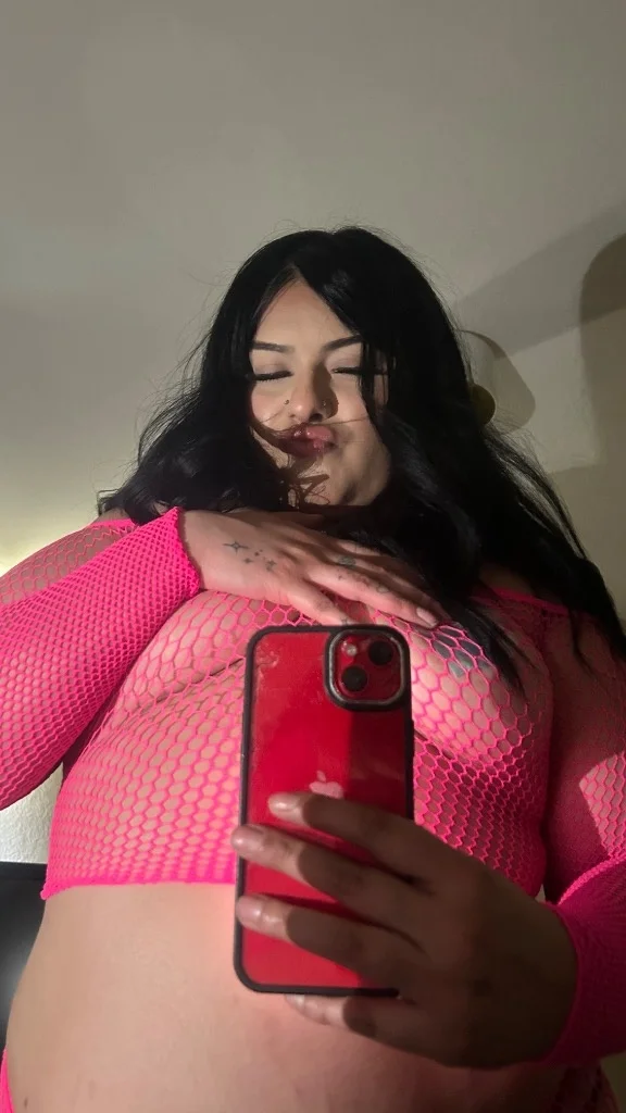 curvy latina here to make your dreams cum true in Seattle – Women Seeking Men photo 2