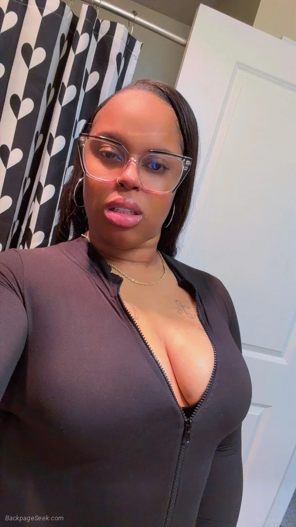 Professional discreet Exclusive Lets play Ready for all serv... in Seattle – Women Seeking Men photo 2