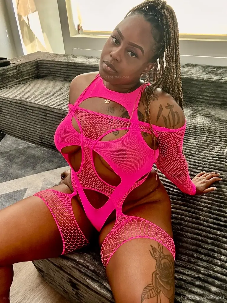 Tight Slippery Grip Incall QV Special Come Escape Reality in Seattle – Women Seeking Men photo 4