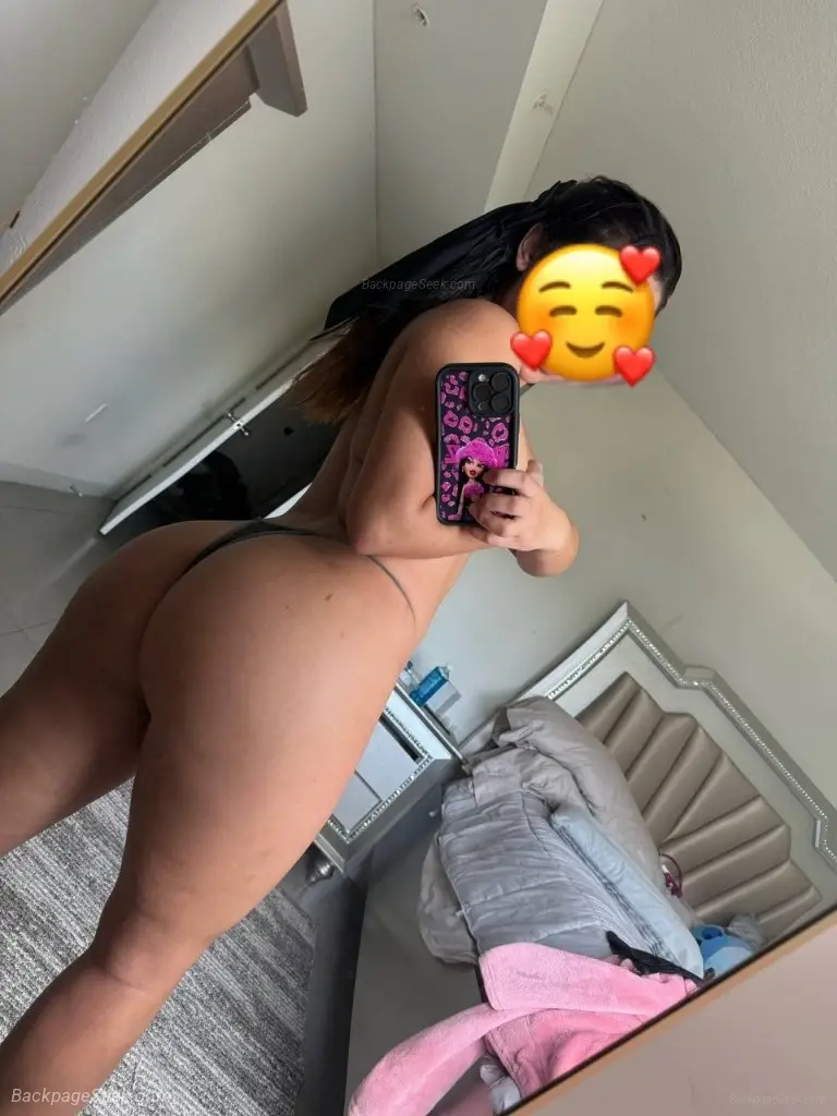 Hello love, I am a very sexy Latina girl willing to take pleasure.