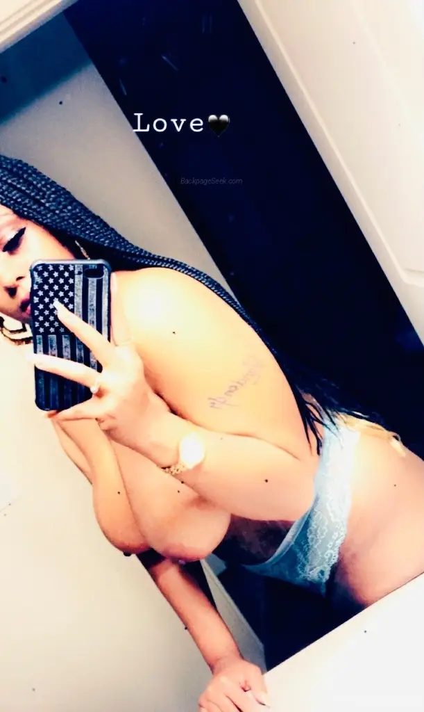 Beautiful honey Cuban and BLK bombshell Super soaker ultimat... in Seattle – Women Seeking Men photo 6