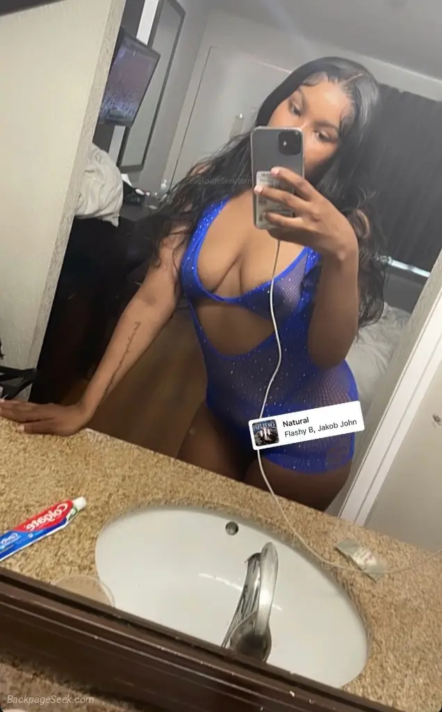 Cum play w a thick brown skin in Seattle – Women Seeking Men photo 2