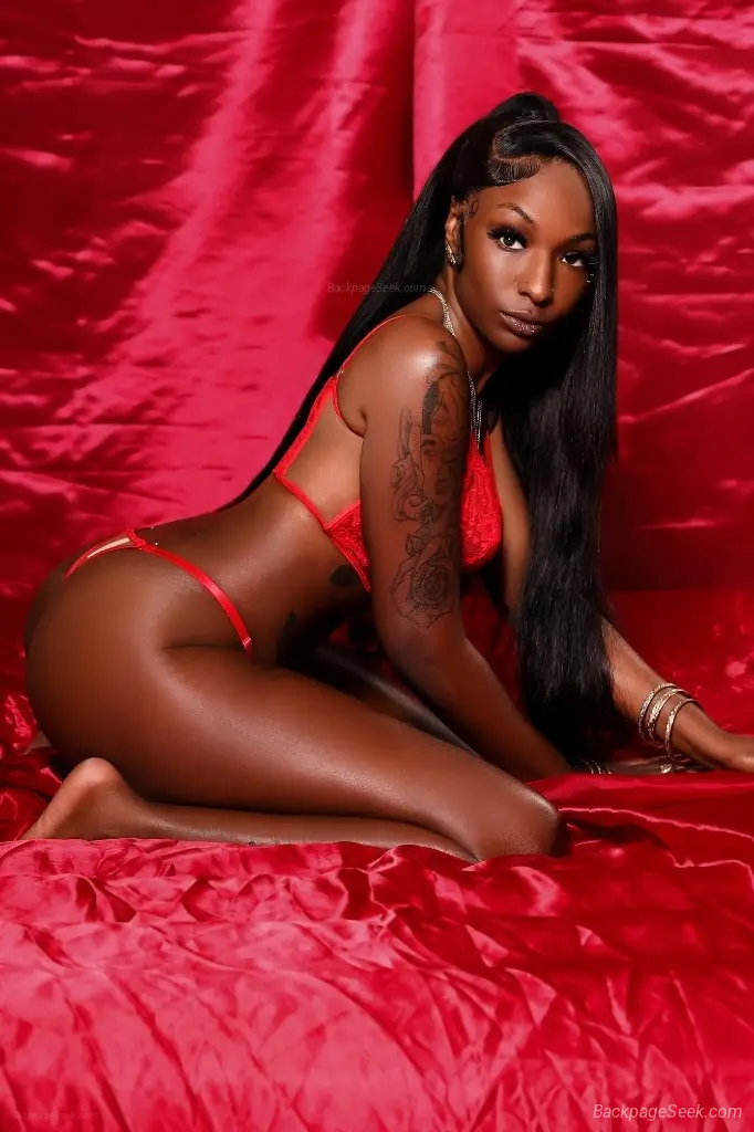 YOUR CHOCOLATE CHANEL AVAILABLE FOR OUTCALLS AND INCALLS