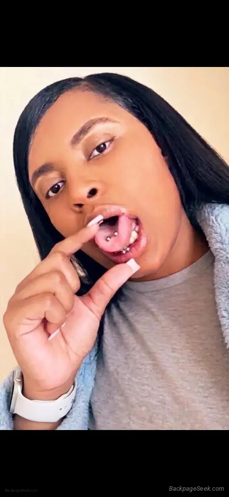 EARLYBYRDQV SPEACIALS ADDMEONSNAP in South Bend – Women Seeking Men photo 3