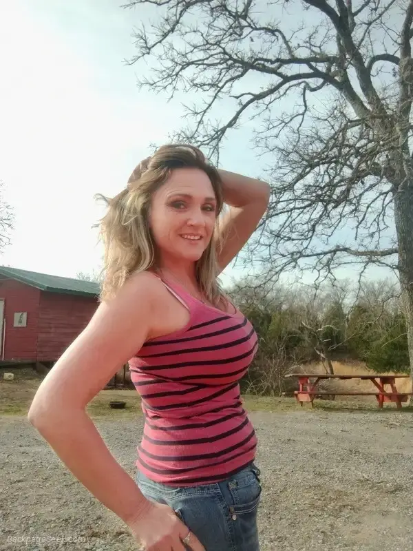 looking 2 party ASK ABOUT ME AN MY SISTER SPECIAL all night... in South Bend – Women Seeking Men photo 2