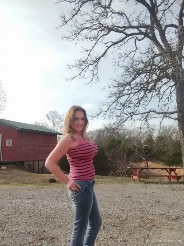 looking 2 party ASK ABOUT ME AN MY SISTER SPECIAL all night... in South Bend – Women Seeking Men photo 3