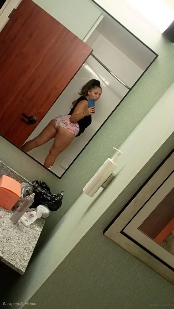 Real Armenian College Baddie in South Bend – Women Seeking Men photo 6