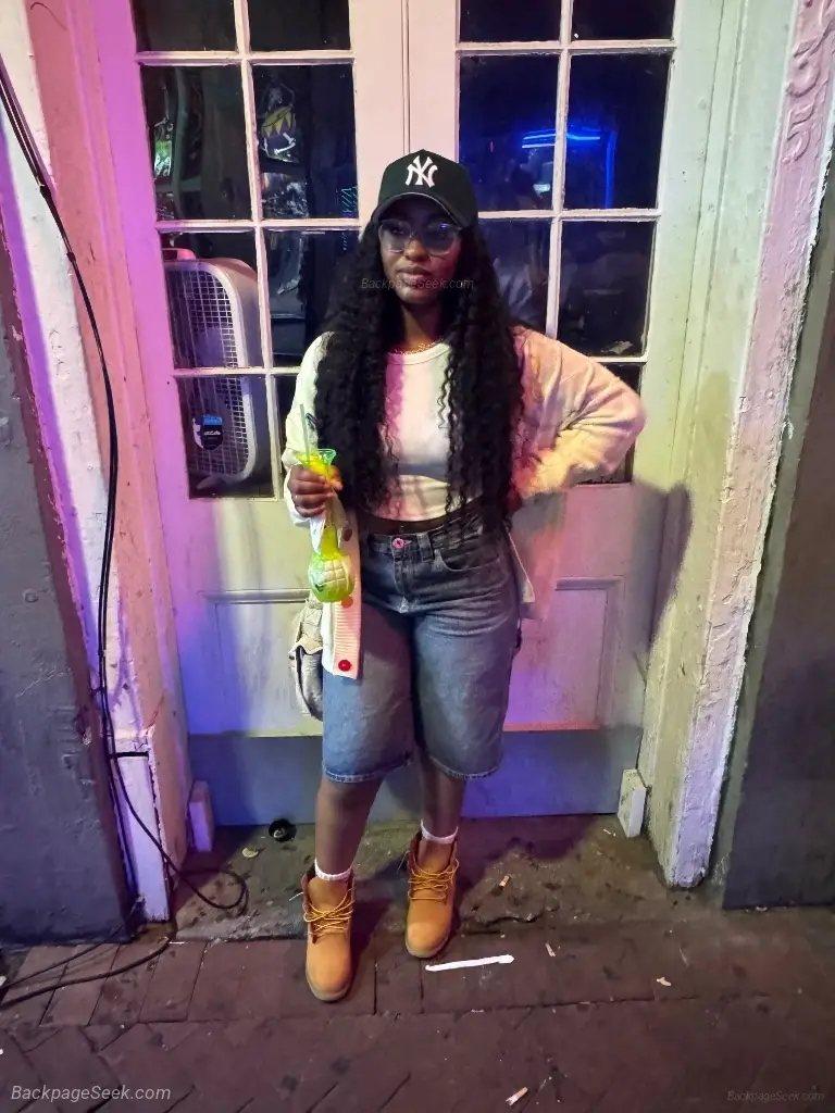 Pretty Enough To Distract You All Night in Southern Maryland – Women Seeking Men photo 5