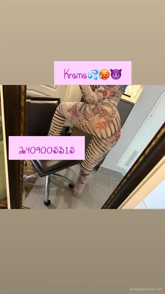 New In Town Let Me Suck You Dry Then Soak You In My Juices
