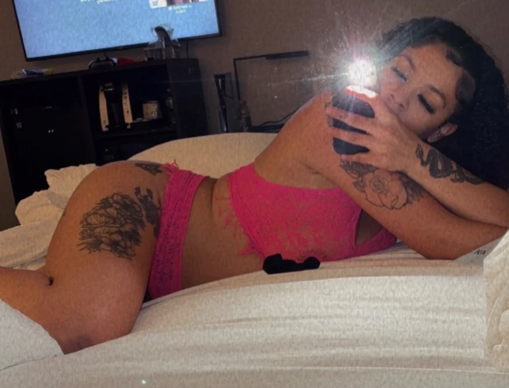 STOP scrolling you just found your favorite distraction in Spokane – Women Seeking Men photo 2