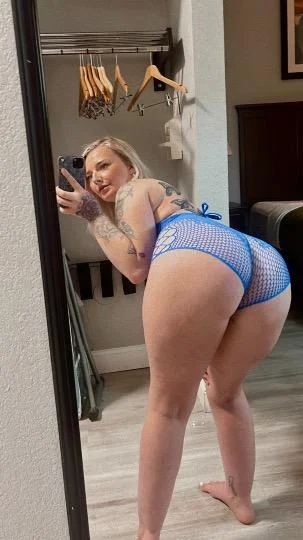 Pretty Smells Good Wet Sexy Blonde Satisfaction specials ser... in Tampa – Women Seeking Men photo 6
