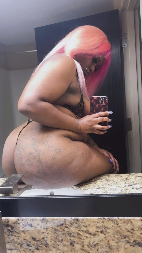 INCALLS TONGHT 11PM FT SHOWS TIGHT CHOCLATE PUSSY